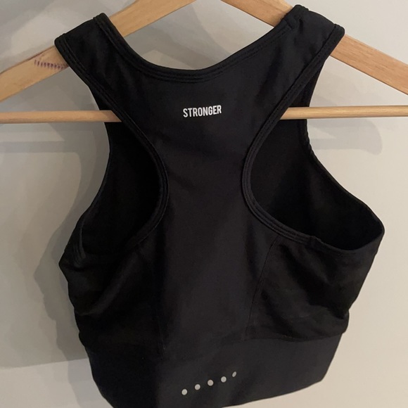 Stronger Etna crop top - Picture 2 of 3